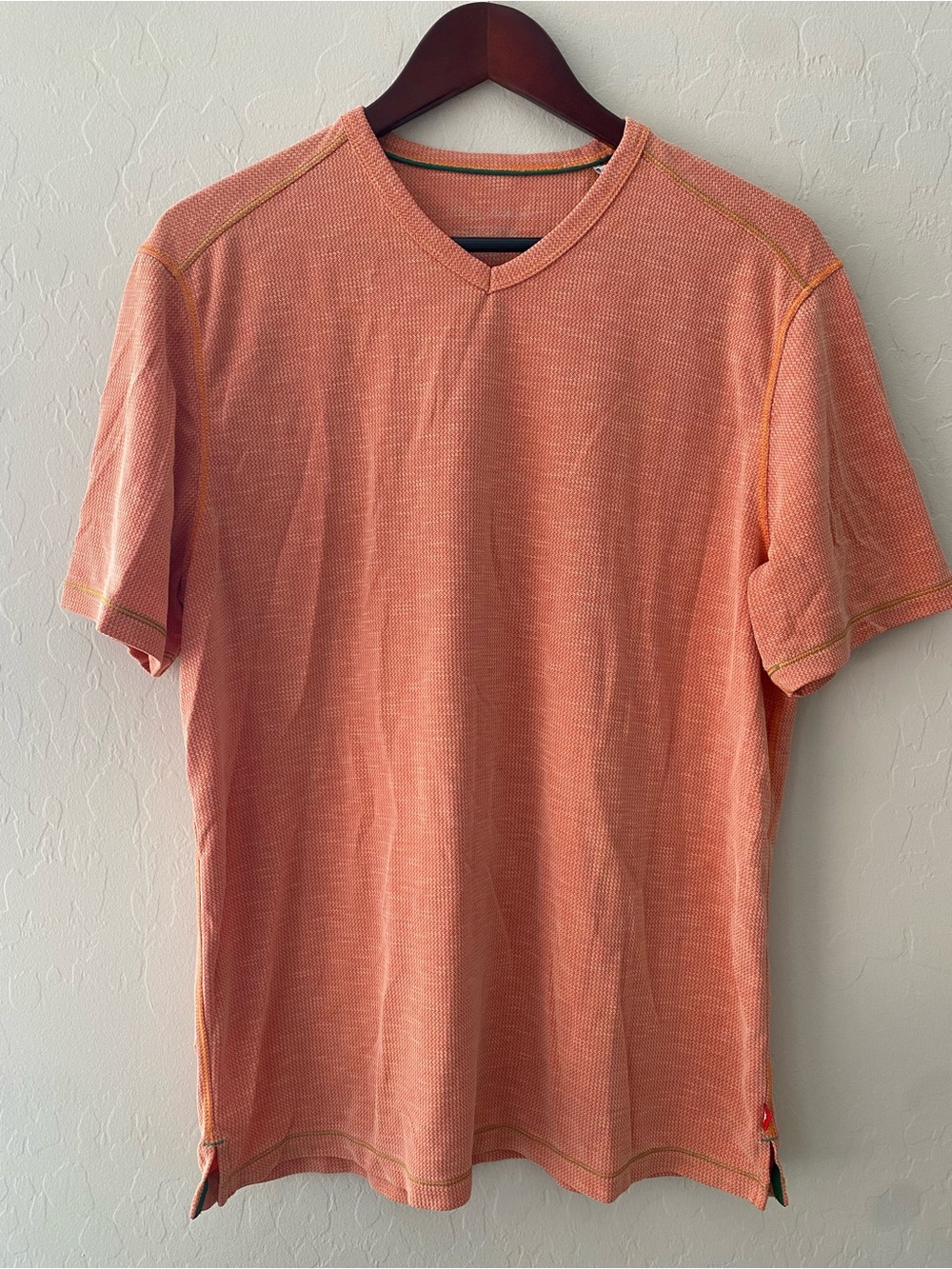 Tommy Bahama Men Coral Orange V-Neck Shirt Waffle Knit Resortwear Contrast Stitc